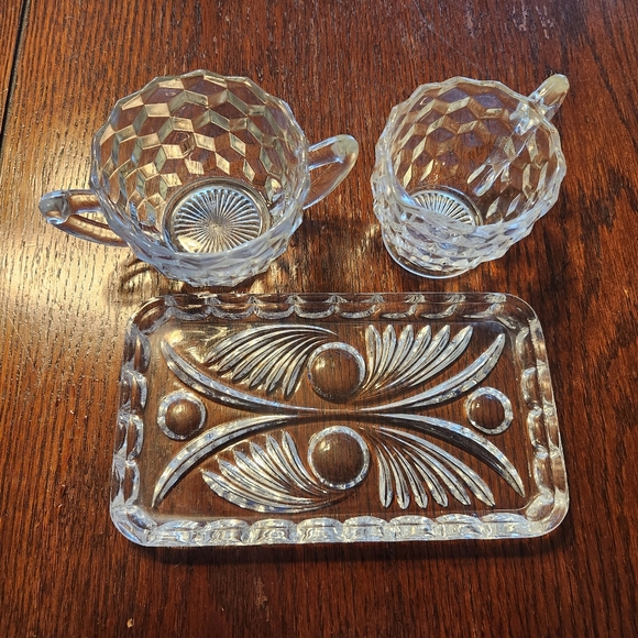 Fostoria Glass Sugar and Creamer W/ Serving Dish Set - Picture 14 of 15